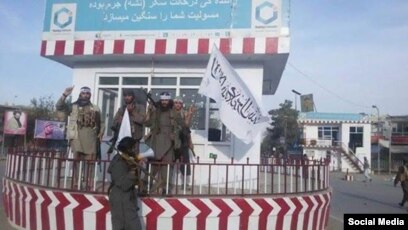 Ұялы телефондағы ана мен бала порно Қалыңдықты бітірді