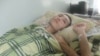 Раненый Максат Чегеткеев на лечении. 5 апреля 2012 года.
