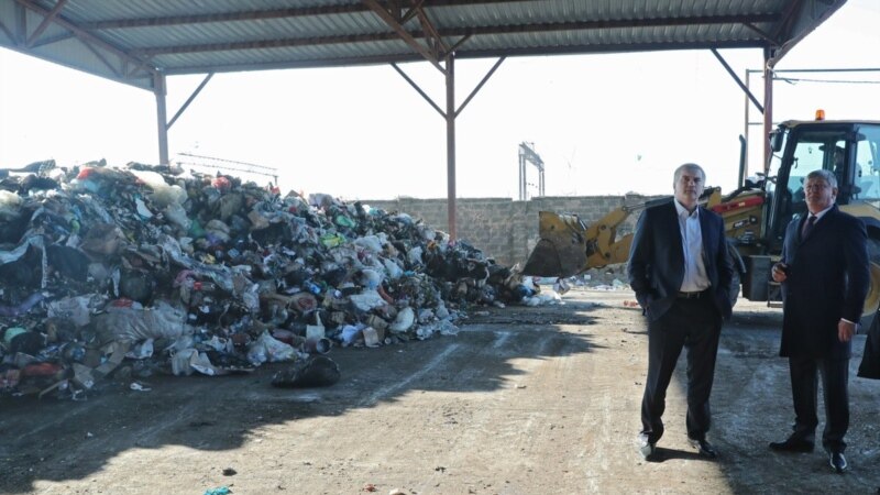 «Всех посадить не сможем»: Аксенов критикует власти Керчи за привлечение осужденных к уборке города
