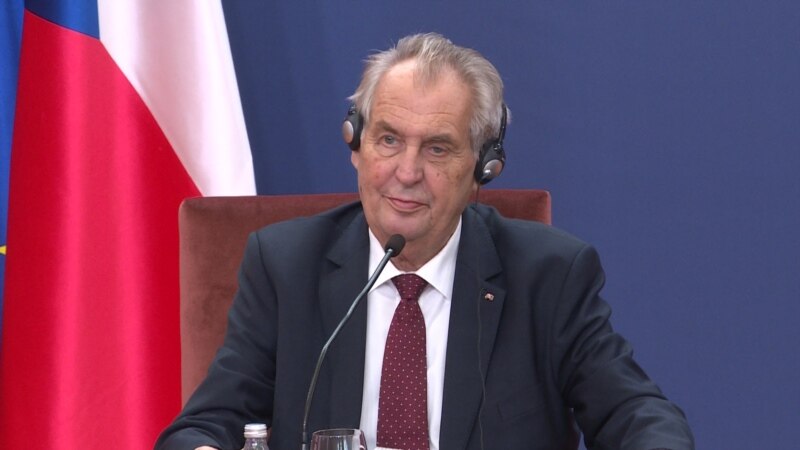 Zeman: Rusija da se distancira od sovjetske okupacije Čehoslovačke