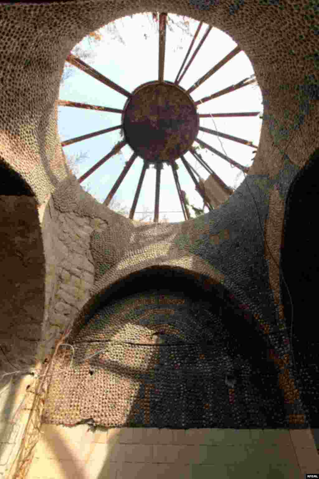 Coratda tərk edilmiş qədim hamam #7