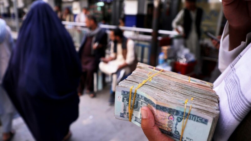 نړیوال بانک: د افغانستان اقتصادي وضعیت ناڅرګند او د رکود خطر شته