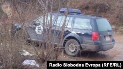 Vozilo Kosovske policije blizu mesta zločina