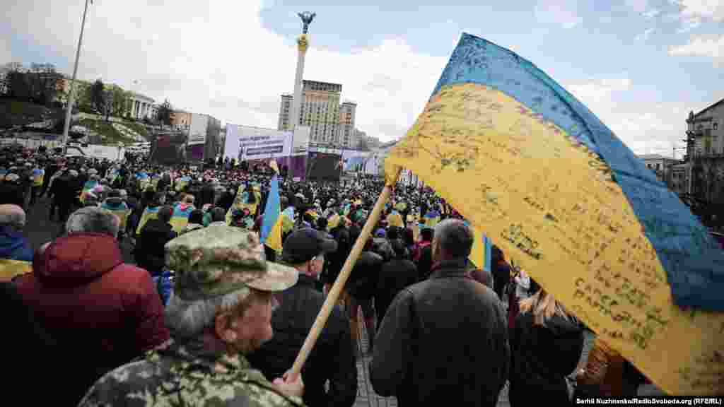 Supporters of Ukrainian President Petro Poroshenko gathered ahead of the march to the stadium before the election debate on April 19. &nbsp;