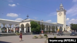 Железнодорожный вокзал Симферополя, иллюстрационное фото