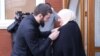 В Чечне подарили квартиру бездомному полиглоту