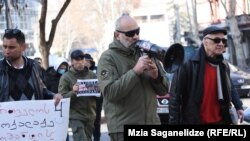 Давид Кацарава на акции в поддержку Зазы Гахеладзе в Тбилиси (иллюстративное фото)