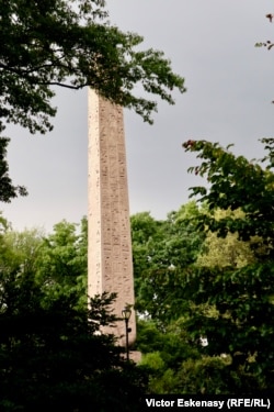 Obelisc antic în Central Park la New York