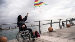 معلولان در ایران چگونه روزگار می‌گذرانند؟