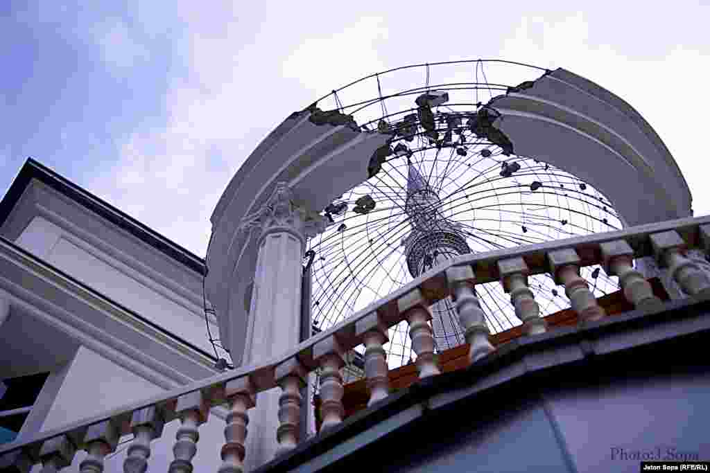 Detail of a mosque in&nbsp;Pristina. (Photo by Jeton Sopa)