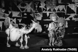 სპექტაკლი გაბრიაძის თეატრში. 1983 წელი