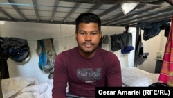 Ismail Hossain are 28 de ani, e din Bangladesh și a fost bătut pe 26 august 2025 în București, pe motiv că e străin. Biblia transmite „creștinilor” interesați de monopolul românesc asupra joburilor că Iisus și părinții lui au fost imigranți în Egipt, se ascundeau de Irod.