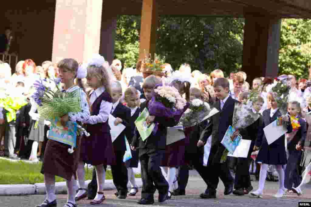 1 верасьня, лінейка ў адной з менскіх школаў