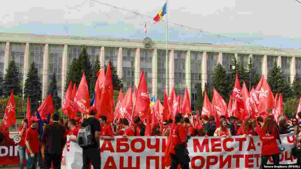 Moldova - 1st May Communists and Socialists on the streets, Chisinau