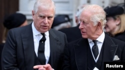 Бывший принц Эндрю и король Карл III