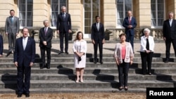  Miniștrii de finanțe ai statelor G7, la summit-ul din Londra, 5 iunie, 2021 când s-a discutat despre impozitarea multinaționalelor. 