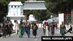 جنگجویان طالبان در میدان هوایی کابل