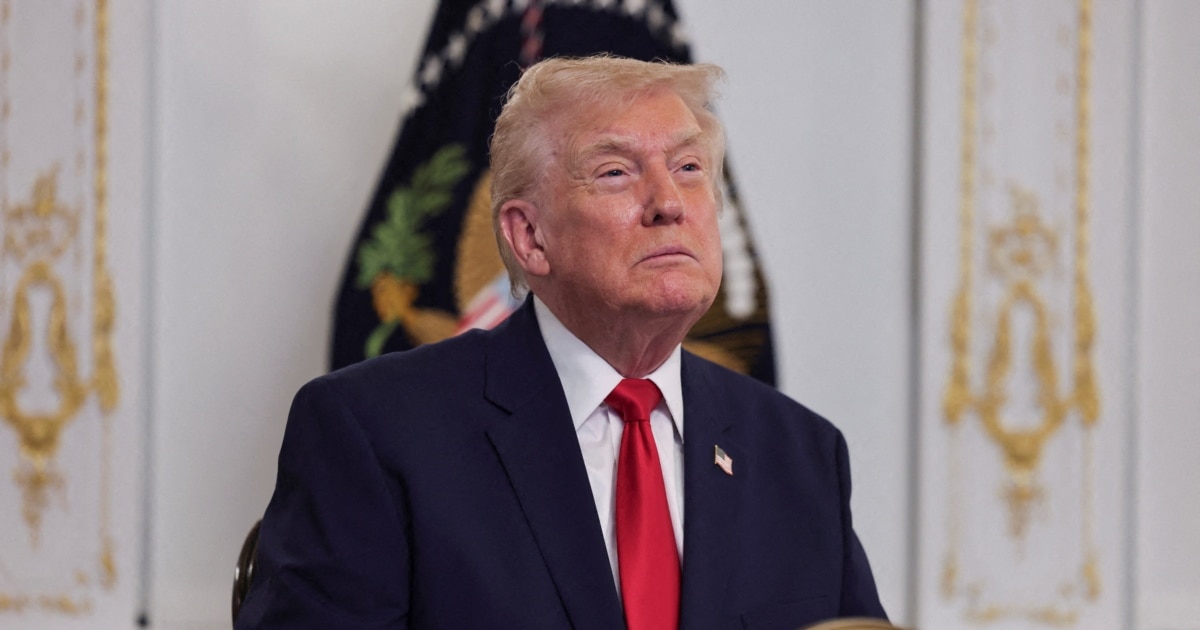 Трамп гадає, що Путін "хотів би повернутися до більш нормального життя"