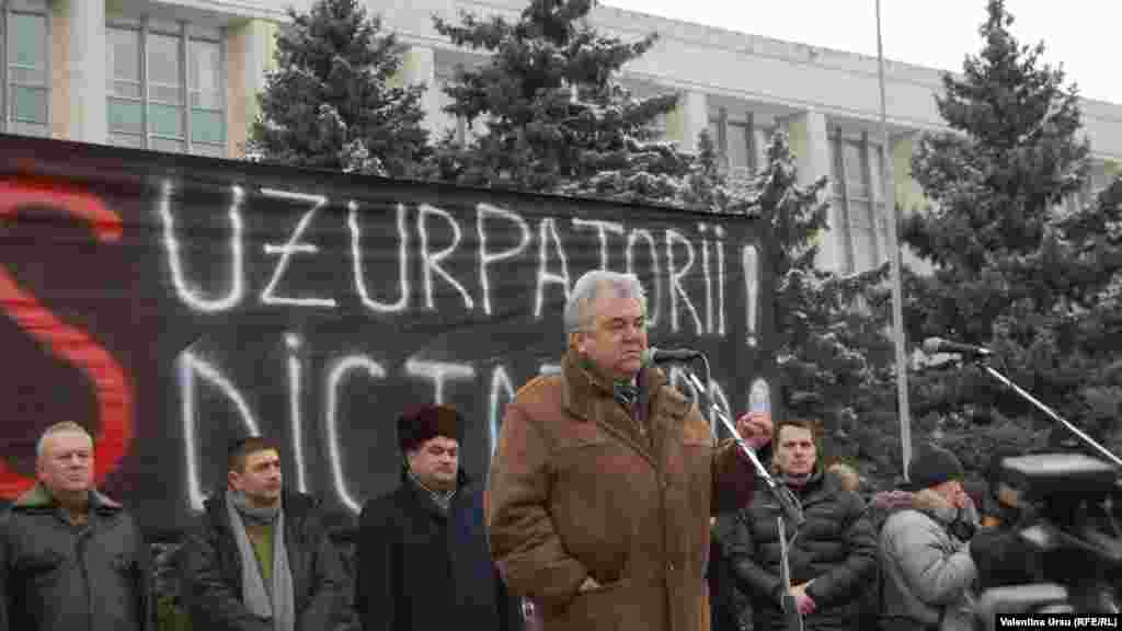 Printre organizatorii manifestaţiei, Anatol Plugaru, fostul ministru al securităţii