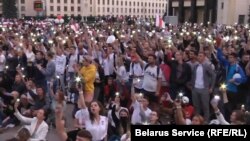 Minsk. Protestçiler.