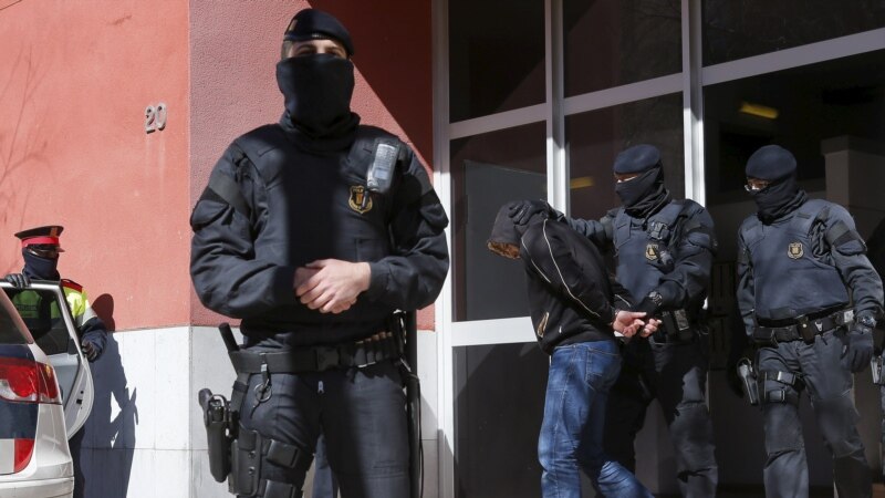 СМИ: Задержанные в Барселоне граждане Грузии совершили около 70 краж