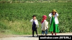 Pagta meýdany, Türkmenistanyň Lebap welaýaty 