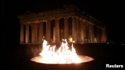 Олимпискиот оган запален во Грција. 