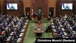 Украина президенты Владимир Зеленский видео элемтә аша Канада парламентында чыгыш яссый, 15 март 2022 ел