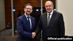 Президент Армении Армен Саркисян (справа) и генеральный секретарь ОБСЕ Томас Гремингер, Минск, 31 октября 2018 г.