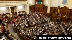 «Проголосований 18 грудня 2019 року Верховною Радою України законопроєкт №2237 щодо нібито зняття депутатської недоторканності знизить ефективність розслідування злочинів, вчинених за участі чинних парламентарів» 