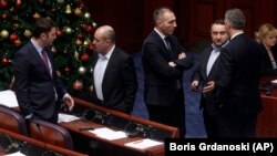 Millət vəkilləri son üç gündə intensiv danışqılarda olublar