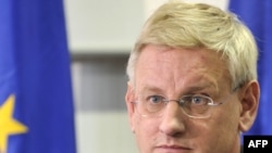 Swedish Foreign Affairs Minister Carl Bildt, who is chairing the foreign ministers' meeting as Sweden holds the rotating EU Presidency, said ministers would instead discuss ways of showing support for the Palestinians.