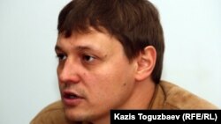 Главный редактор газеты "Взгляд" Игорь Винявский. Алматы, 19 мая 2011 года.