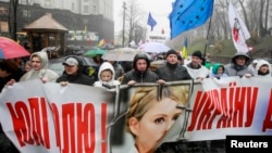 На одній із акцій Євромайдану в Києві, фото 25 листопада 2013 року