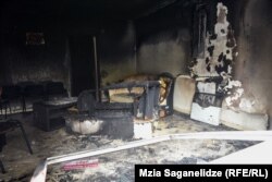 მელიას შტაბი დაწვის შემდეგ. შინაგან საქმეთა სამინისტრო ამ საქმესაც სისხლის სამართლის კოდექსის 187-ე მუხლით იძიებდა, ანუ სხვისი ნივთის დაზიანების ფაქტზე.