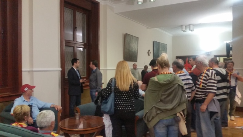 ВМРО-ДПМНЕ бојкотира, а власта без кворум во Собранието 