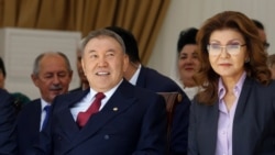 Нурсултан Назарбаев Казакстан президенти, улуу кызы Дарига Назарбаева вице-премьер-министр кези. Алматы, 1-май, 2016-жыл.