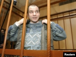 Игорь Сутягин в суде в 2004 году