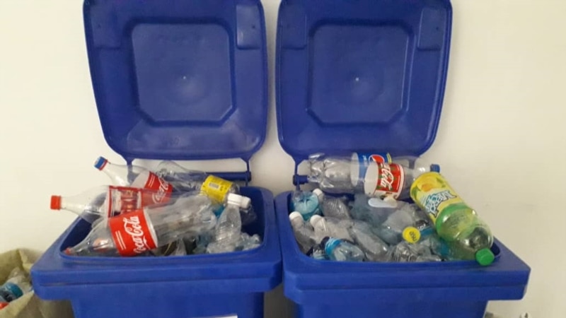 Un deputat cere aplicarea legii care interzice obiecte de plastic de unică folosință în R. Moldova