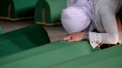 Останки убитых в Сребренице обнаруживают и захоранивают до сих пор. Мемориальное кладбище Поточари, июль 2017