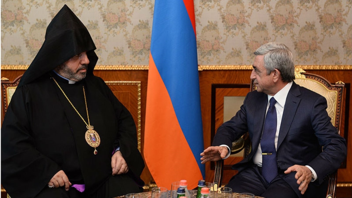 митрополит понятие в истории. гарегин 2(ii) и патриархи аац. патриаршая день рождения. армянский нательный крест григорианский. армянские католики патриарх.