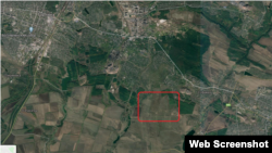 Расположение полигона (выделено красным) в привязке к городам Горловка и Енакиево