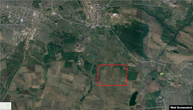 Розташування полігону (виділене червоним) у прив'язці до міст Горлівка та Єнакієве