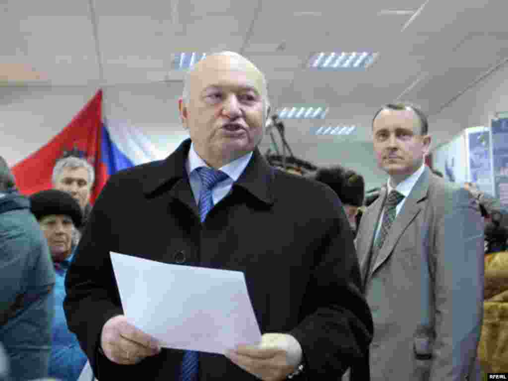 The mayor of Moscow, Yury Luzhkov, casts his ballot. Luzhkov is one of the founders of the pro-Kremlin Unified Russia party.