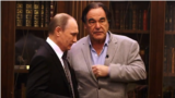 Vladimir Putin cu Oliver Stone, scenă din „The Putin Interviews”