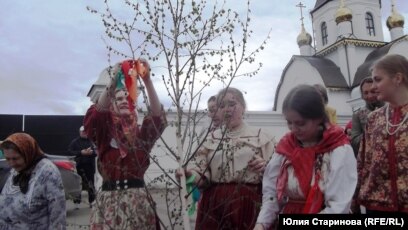 «Ежелгі грек стиліндегі секс» бейнесін қараңыз.