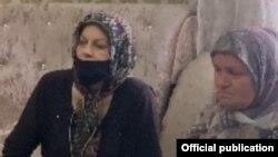 Хеда Саратова и мать Мадины Умаевой