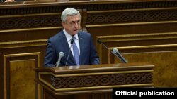 Armenian President Serzh Sarkisian addresses parliament, Yerevan, May 18, 2017