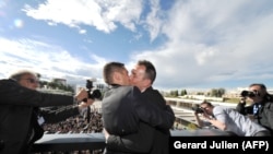 Первый официальный однополый брак во Франции был заключен в мае 2013 года