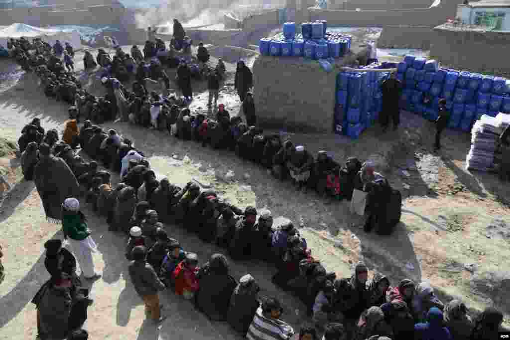 Кабул. Беженцы в ожидании...